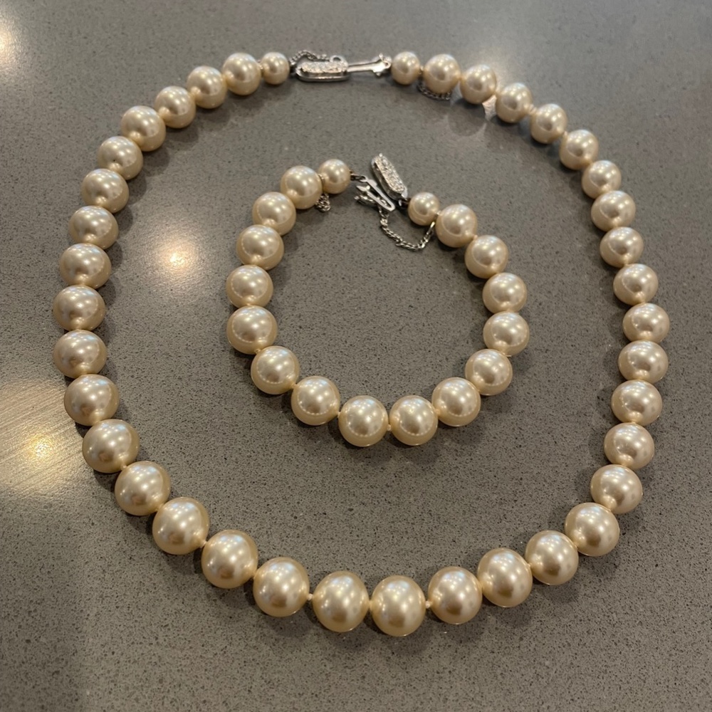 Majorica Pearl Necklace & Matching Bracelet - Sold as a set